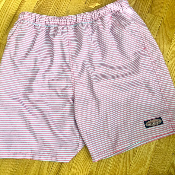 Vineyard Vines swim trunks - Picture 1 of 5